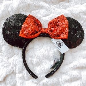 Disney Minnie Mouse headband NWT